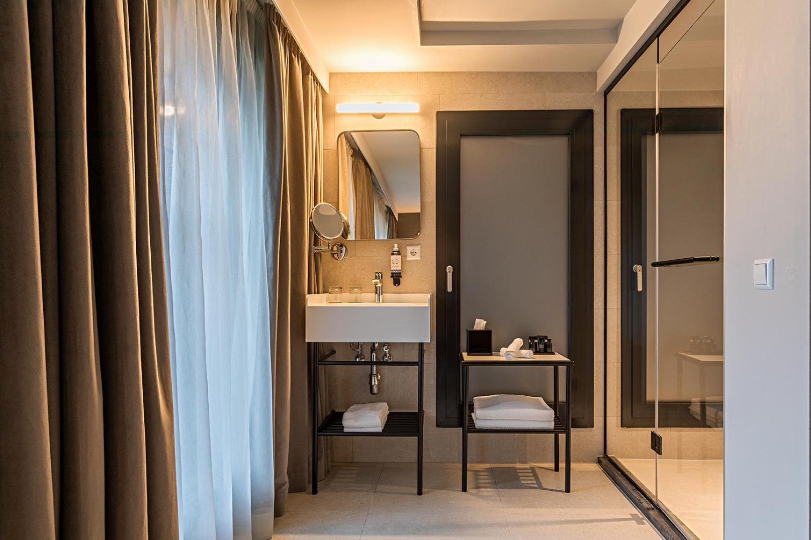 Pestana Riverside 5*